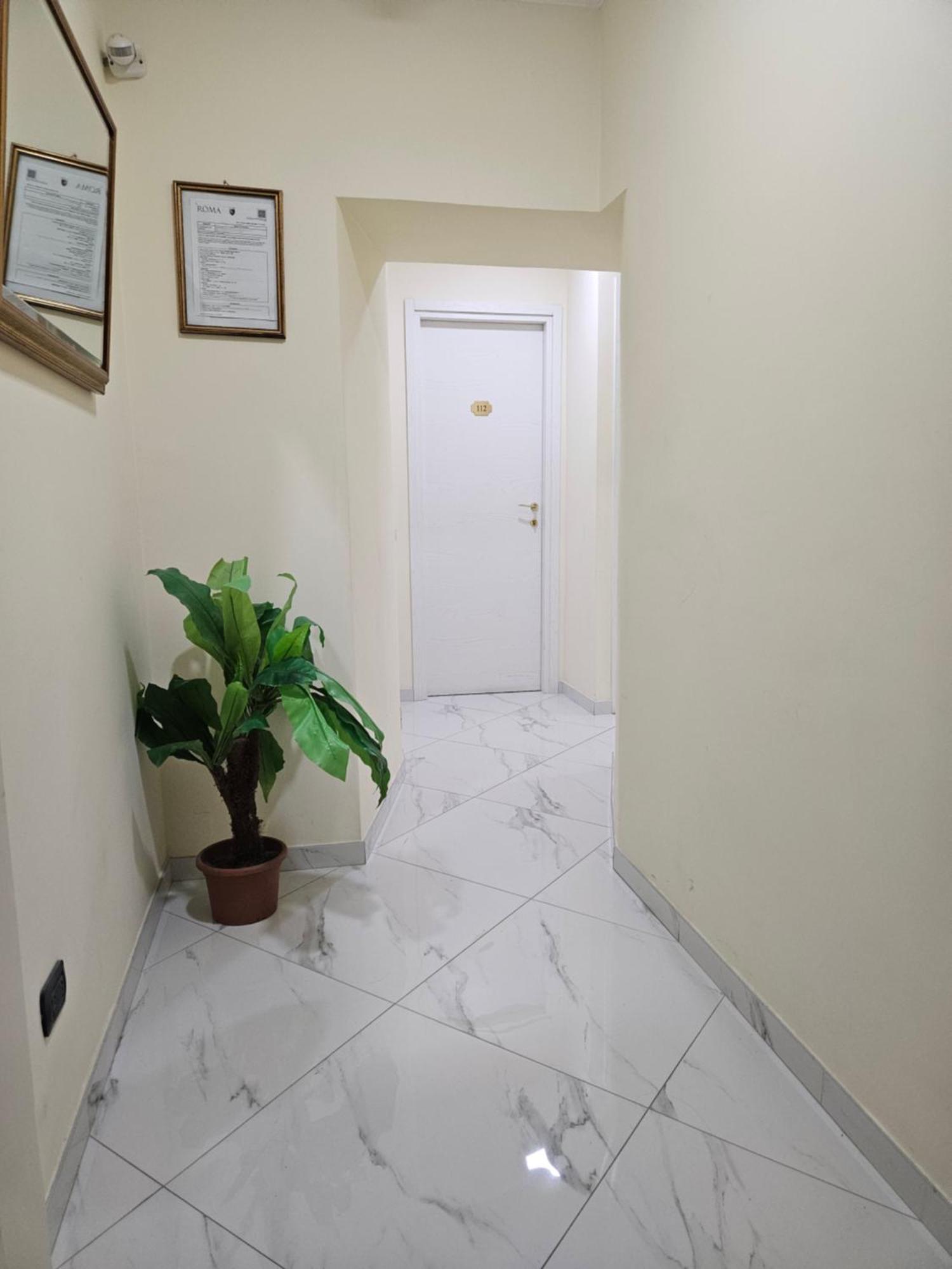 Affittacamere Tiche Rome Bagian luar foto